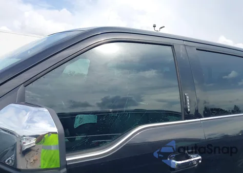 2015 Ford F-150 Platinum z USA, uszkodzony, nr VIN 1FTEW1EF5FFB37738